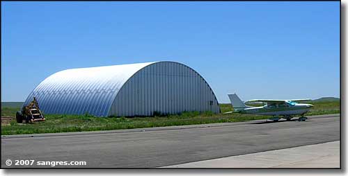 Hangar at Spanish Peaks Airport