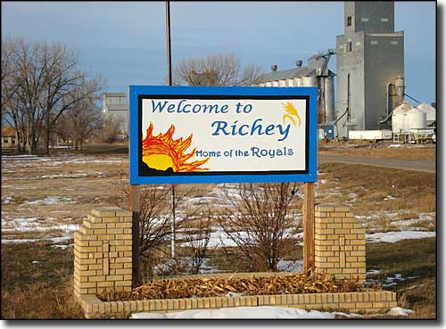 Welcome to Richey, Montana